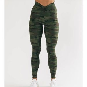 Alphalete Leggings Criss Cross Waist